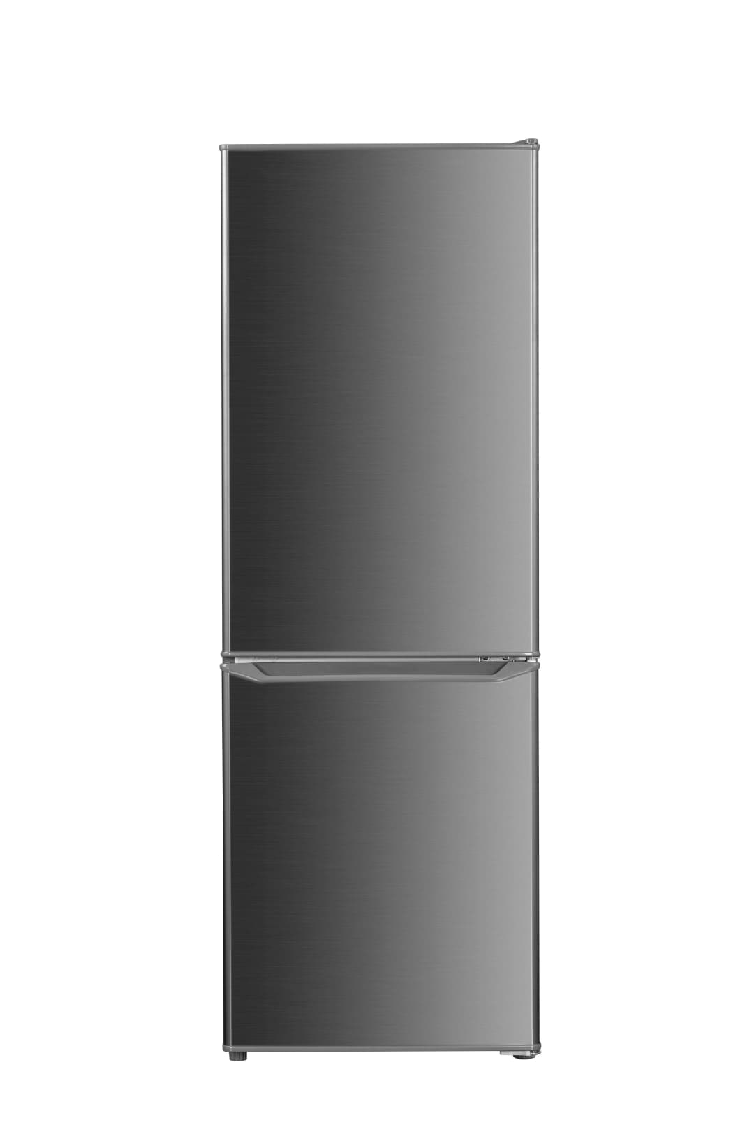 Ein grauer, zweitüriger Kühlschrank vor weißem Hintergrund.
