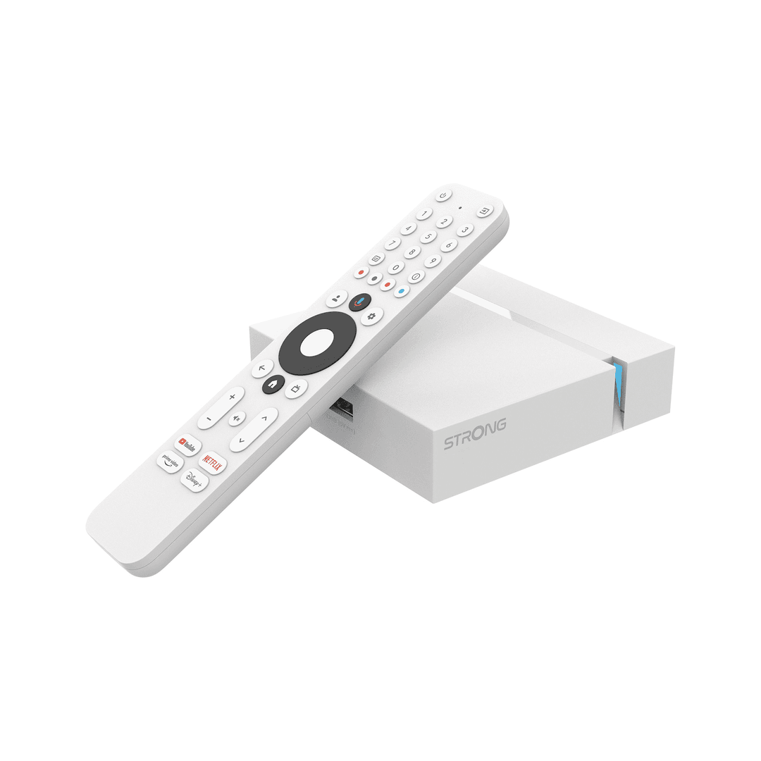 Weißes Streaming-Gerät und Fernbedienung. Fernbedienung hat verschiedene Tasten, Gerät hat USB-Anschlüsse.