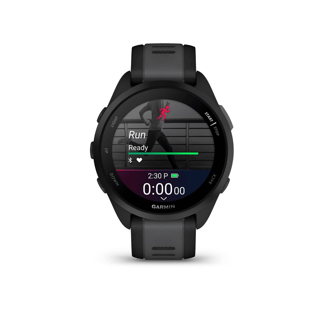 Garmin-Smartwatch, die einen Laufbildschirm anzeigt, mit Zeit- und Aktivitätsdaten.