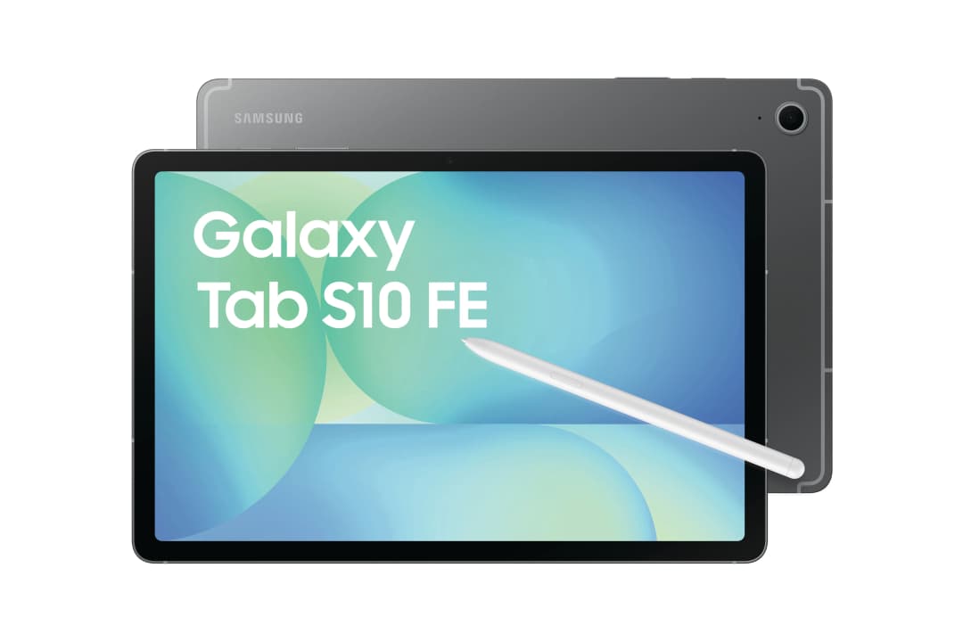 Silbernes Tablet mit Stift. Der Bildschirm zeigt 'Galaxy Tab S10 FE' und farbenfrohe Grafiken.