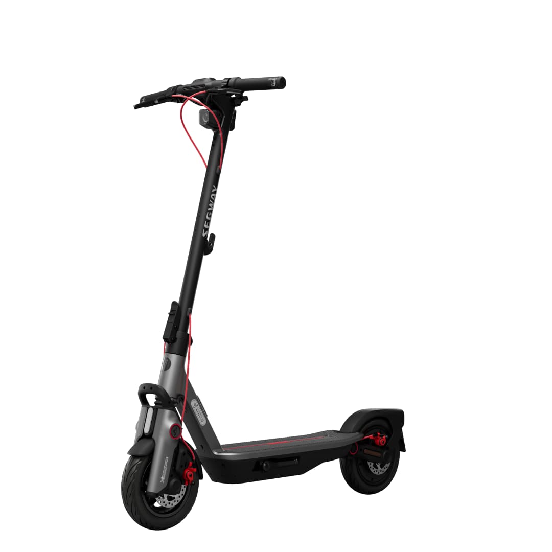 Elektroroller von Segway, schwarz und grau mit roten Akzenten, auf weißem Hintergrund.