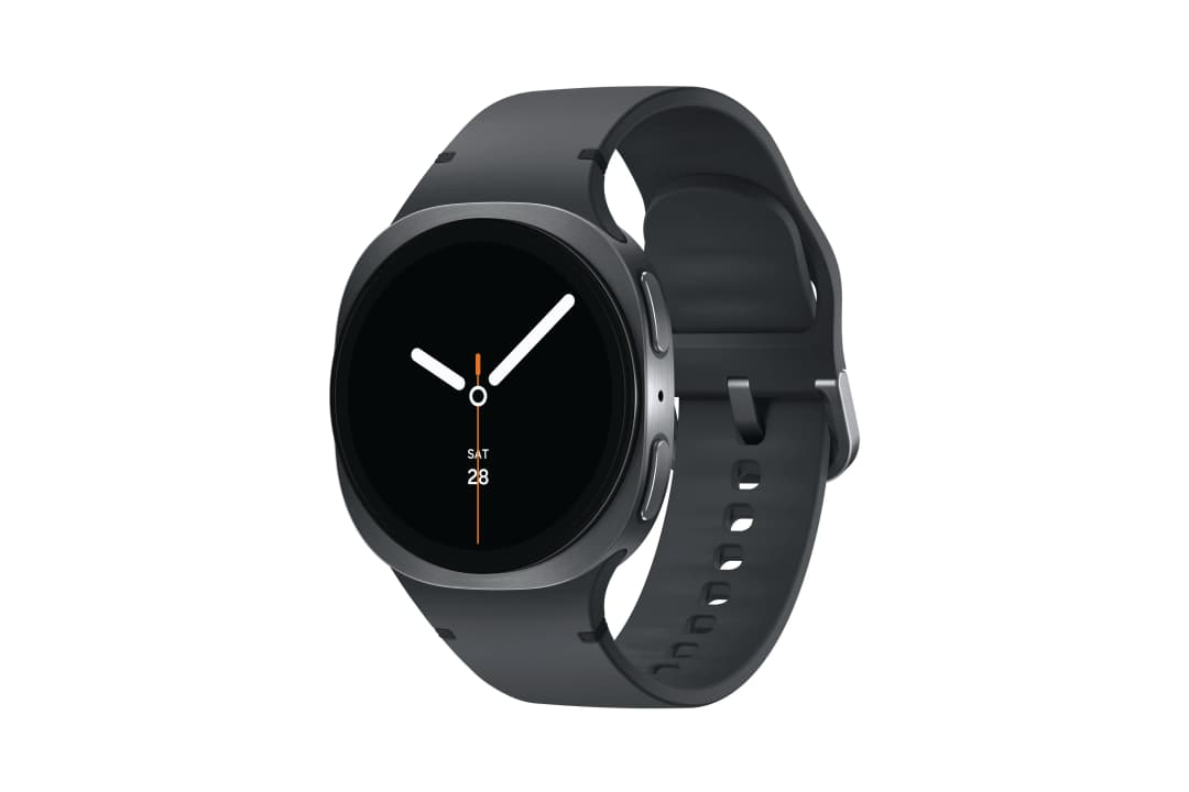 Eine schwarze Smartwatch mit rundem Zifferblatt. Die Uhr zeigt Datum und Uhrzeit an. Das Armband ist dunkelgrau.