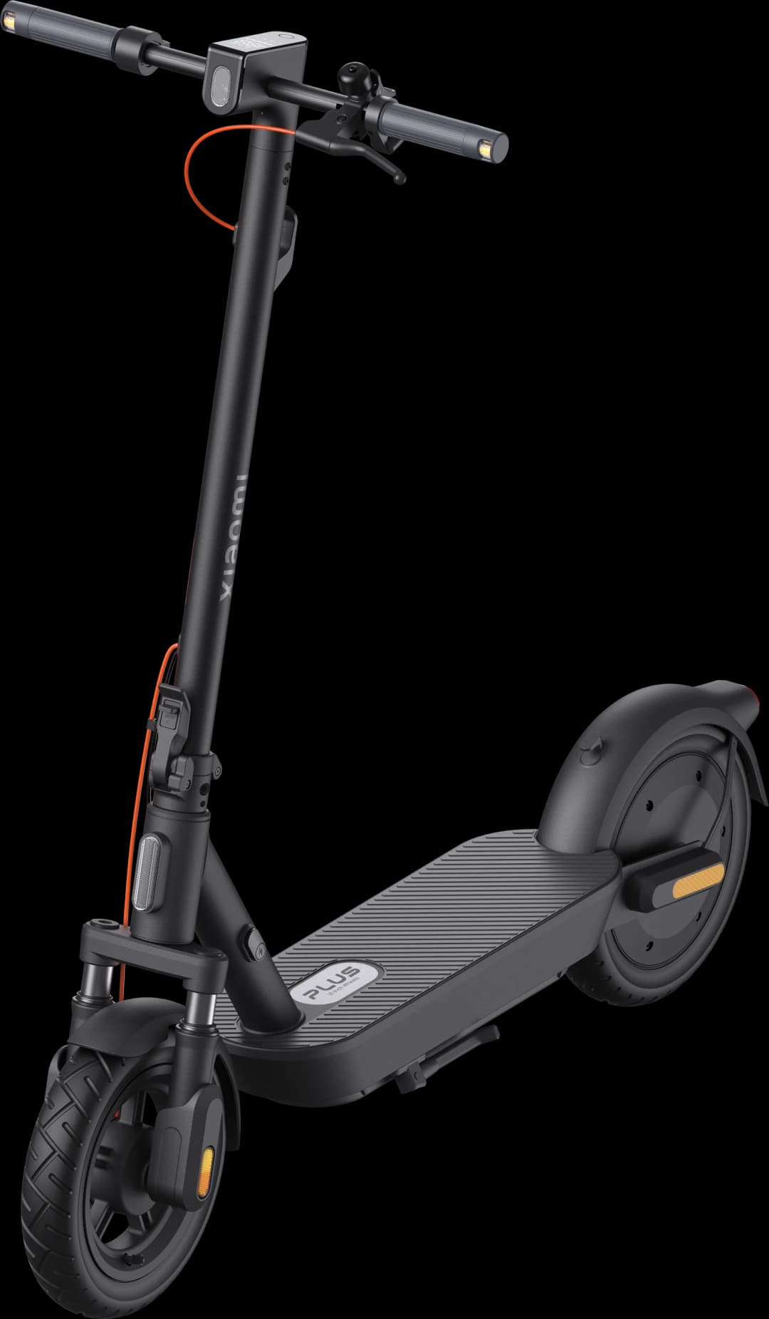 Ein schwarzer Xiaomi E-Scooter mit orangefarbenen Akzenten, auf schwarzem Hintergrund.