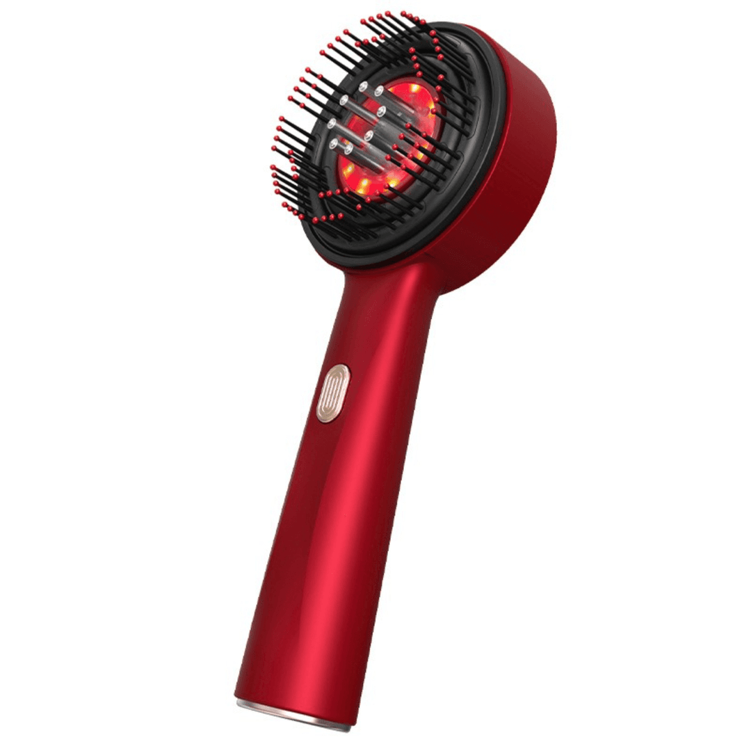 Rote Haarbürste mit roten Lichtern und schwarzen Borsten. Griff mit goldenem Knopf.