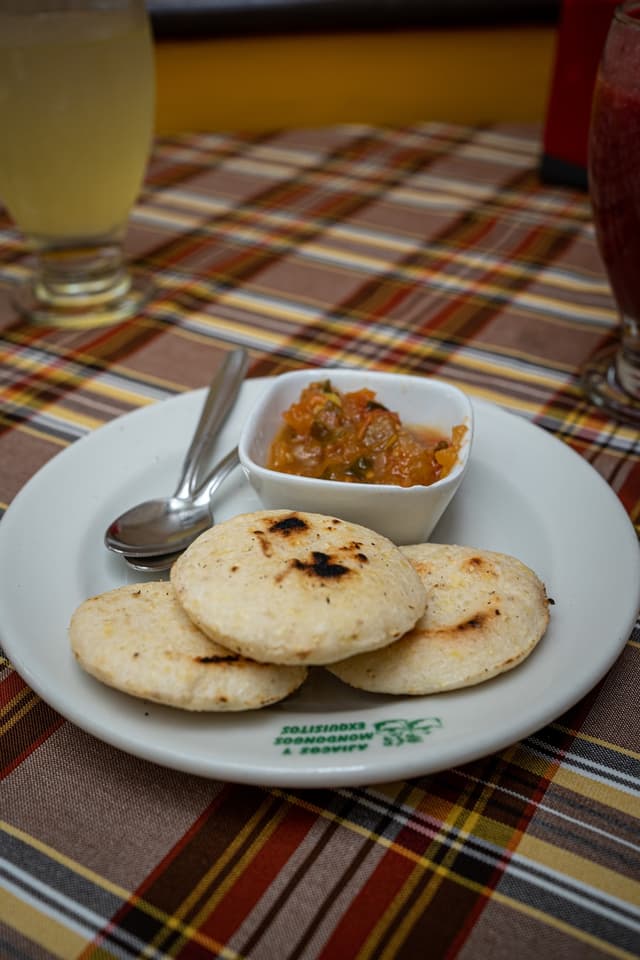 Avocado-Pabellón von Arepa Atelier