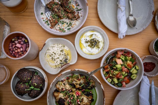 Zitronen-Tahini Bowl von Kometen-Kantine
