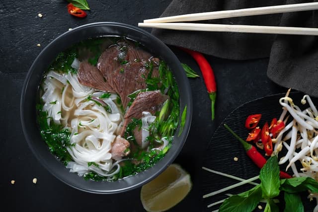 Pho mit Sternanis von Lotus & Limette